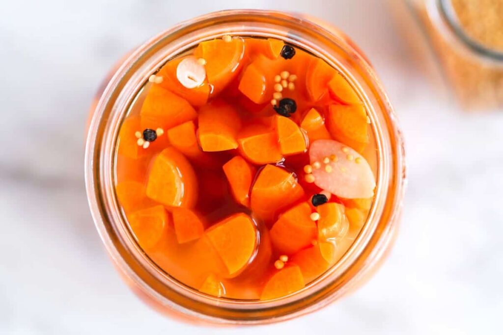 Easy Pickled Carrots