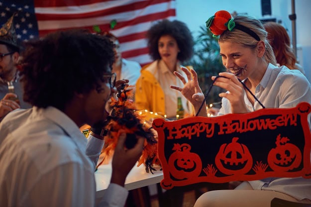 Funny, Spooky and Motivational Sayings A Halloween celebration.
